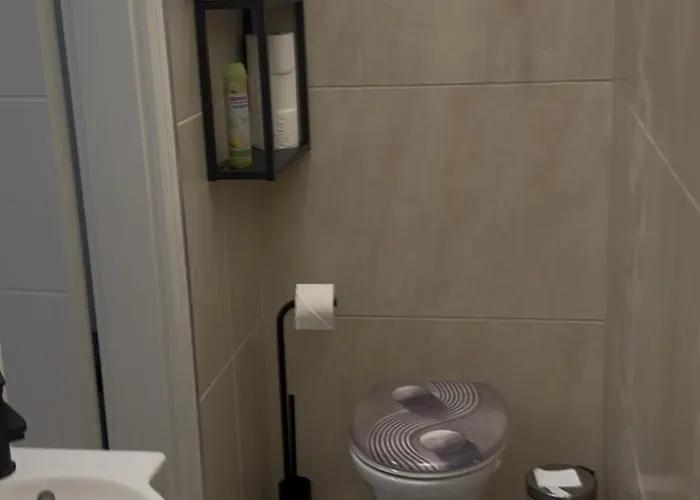 Apartment Drop House - One Bedroom Budapest