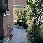 Drop House - One Bedroom Apartament